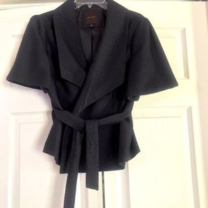 Ladies short sleeve jacket.